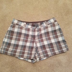 🌻 NY & Company Plaid shorts